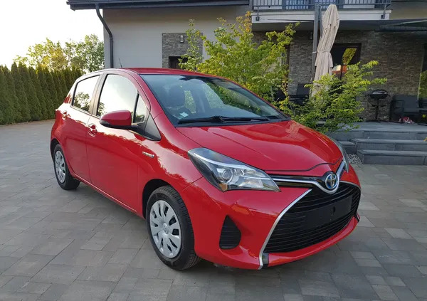 wielkopolskie Toyota Yaris cena 38300 przebieg: 123000, rok produkcji 2015 z Chodzież